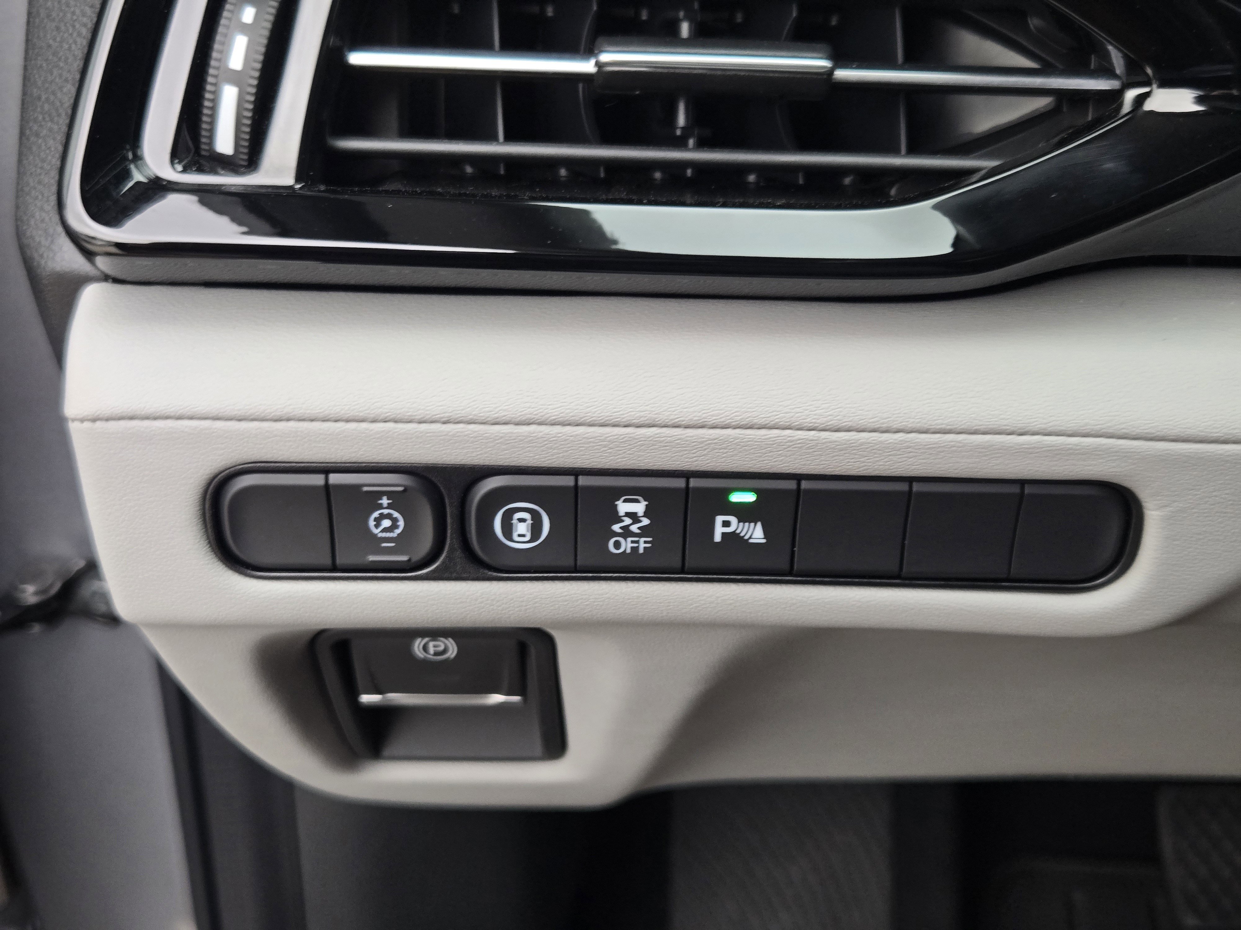 Certified 2024 Acura MDX FWD w/ Technology Package image 21