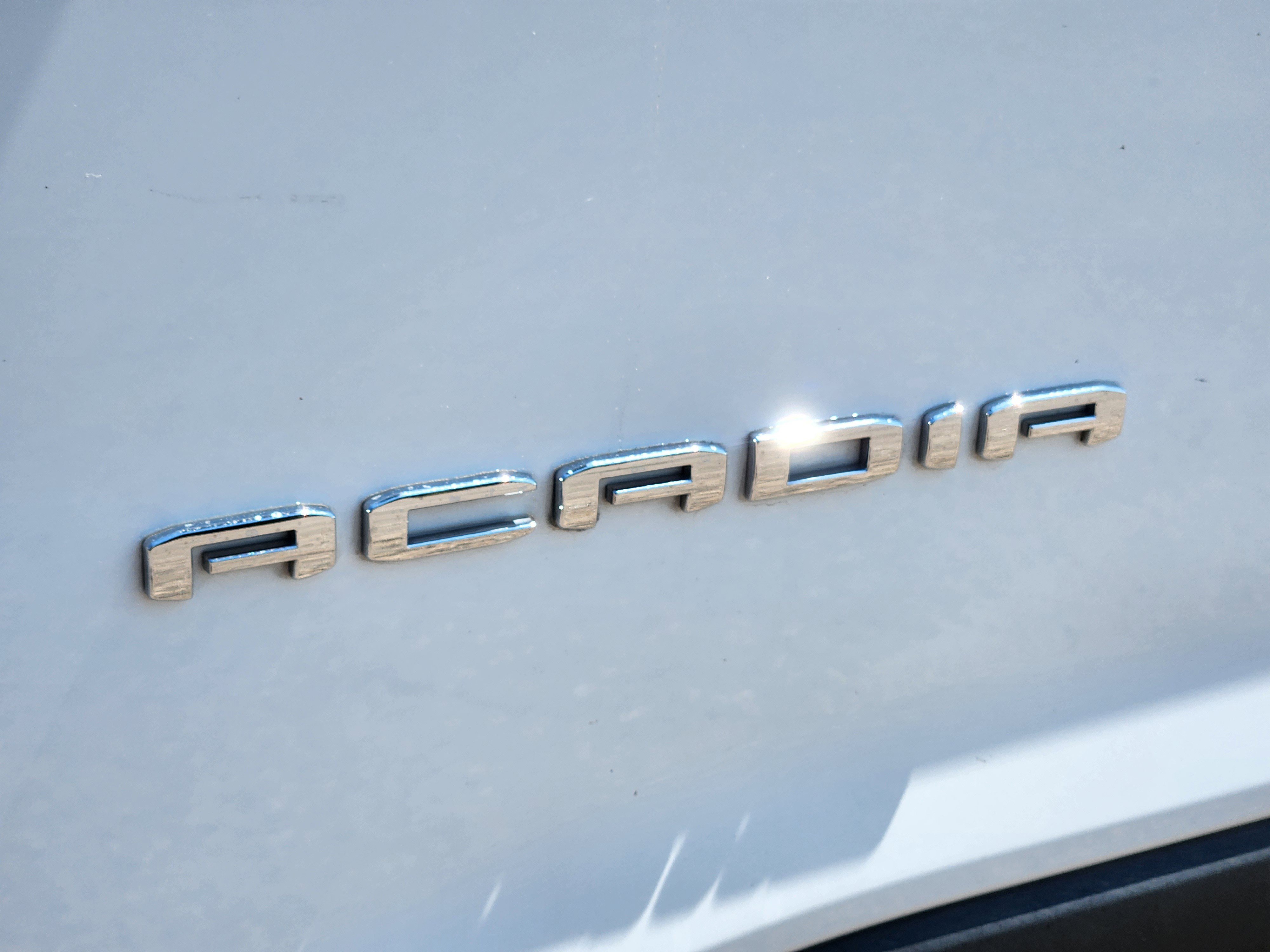 Used 2023 GMC Acadia SLT image 8