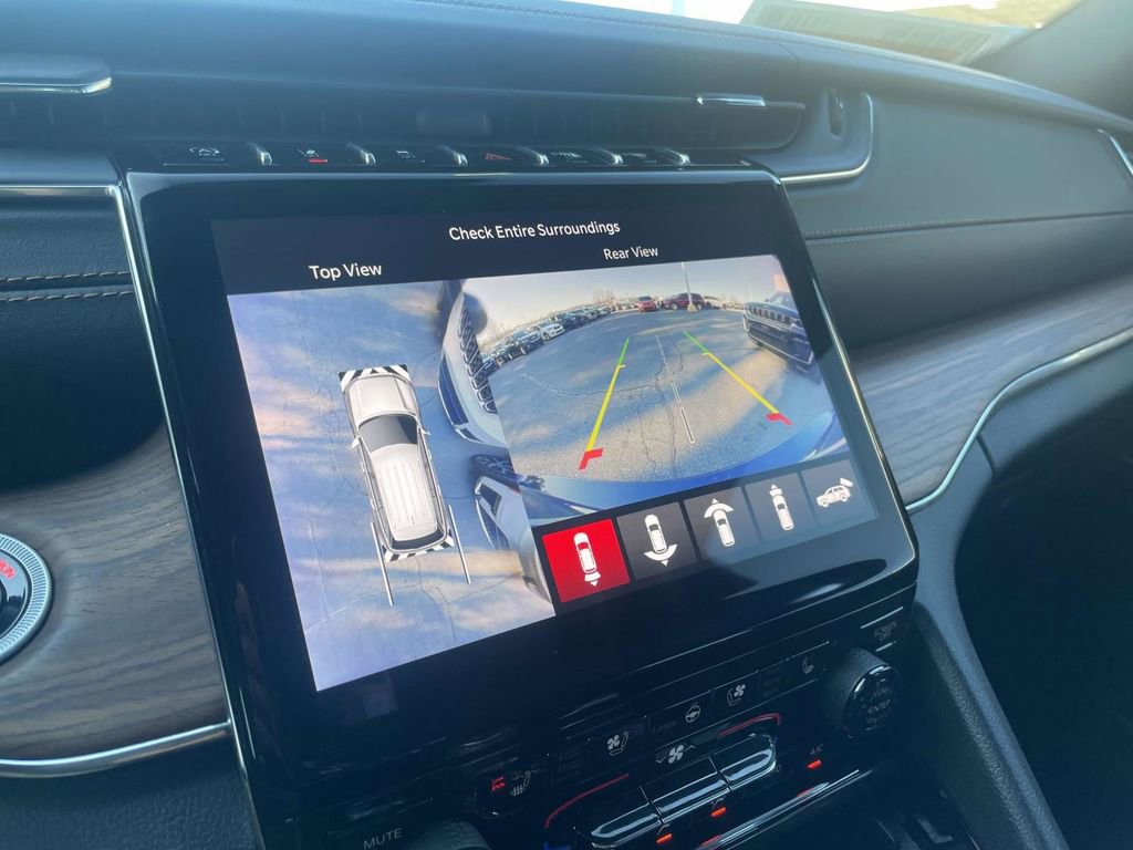 Used 2024 Jeep Grand Cherokee L Summit w/ Rear Seat Video Group I image 39