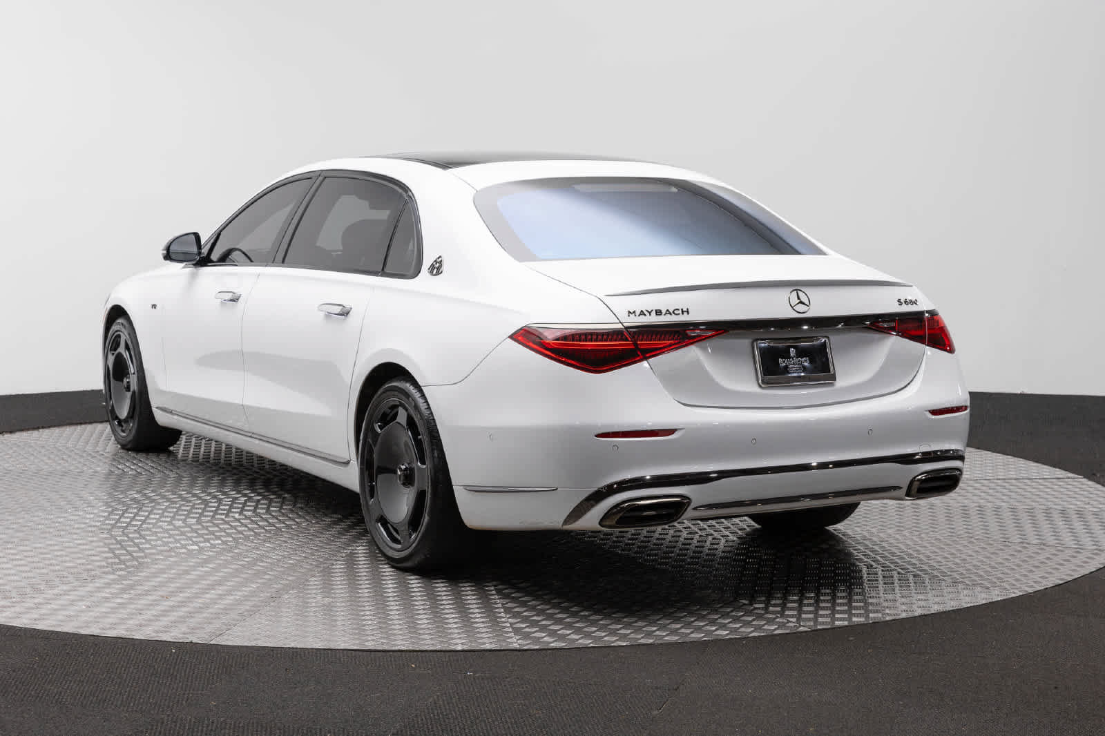 Used 2024 Mercedes-Benz Maybach S 680 4MATIC image 4