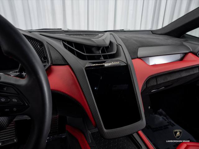 Used 2025 Lamborghini Revuelto AWD/4WD image 42
