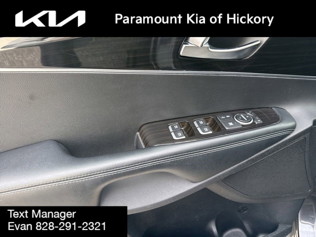 Used 2019 Kia Sorento LX image 18