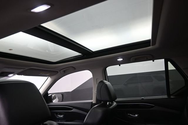 Certified 2024 Honda Pilot Touring image 23