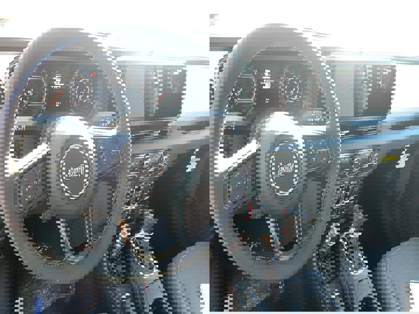 New 2025 Jeep Gladiator Sport image 15