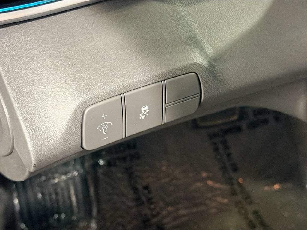 Used 2024 Hyundai Elantra SEL FWD image 11