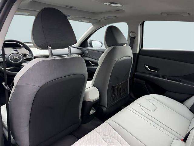 New 2026 Hyundai Elantra Limited image 31