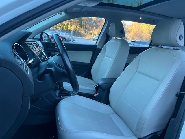 Used 2019 Volkswagen Tiguan SE w/ Panoramic Sunroof Package image 13