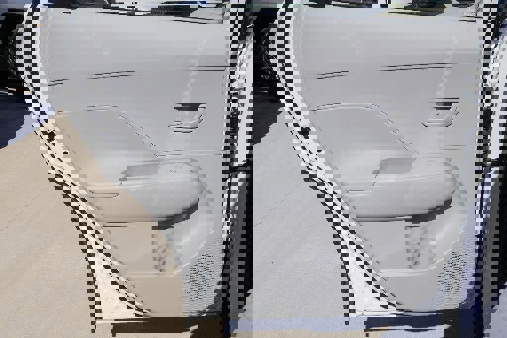 New 2026 Hyundai Kona SE image 13