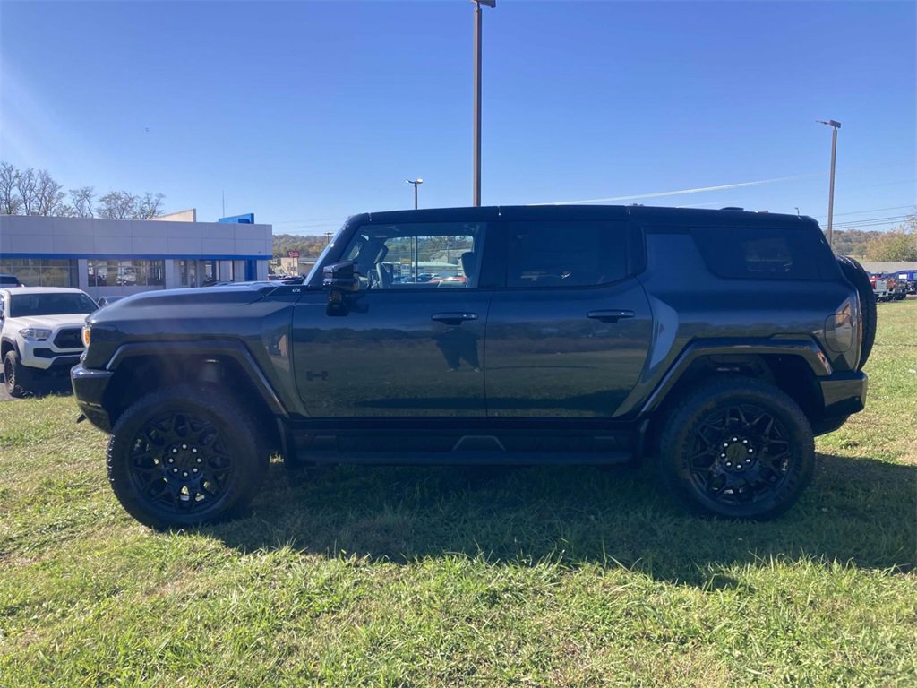 New 2026 GMC Hummer EV SUV w/ LPO, Dark Essentials Package image 7