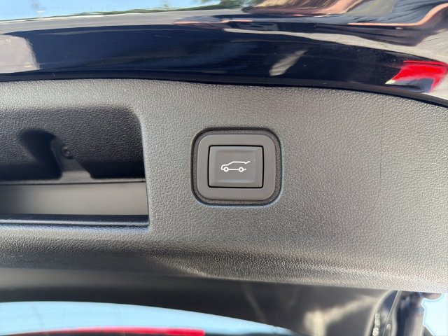 Certified 2026 Chevrolet Blazer EV RS w/ Super Cruise Package AWD/4WD image 17