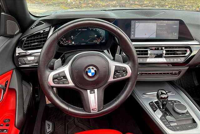 Used 2022 BMW Z4 M40i w/ Premium Package image 5