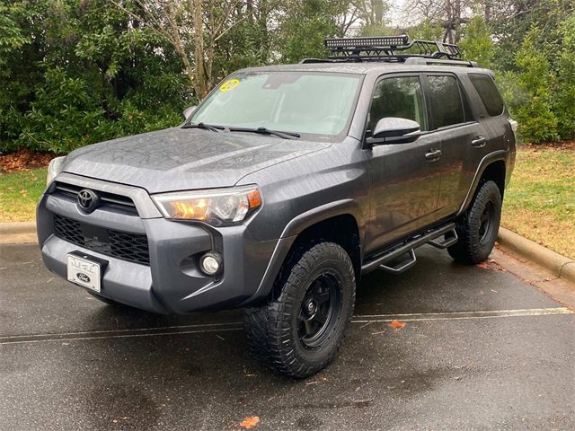 Used 2020 Toyota 4Runner SR5 Premium image 3