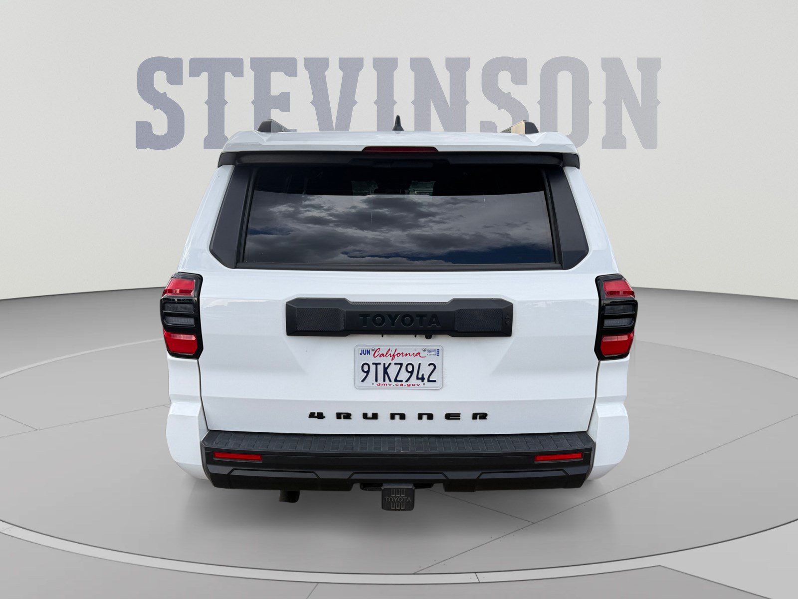 Certified 2025 Toyota 4Runner SR5 AWD/4WD image 4