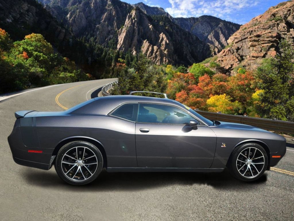 Used 2015 Dodge Challenger R/T Scat Pack w/ Scat Pack Stripe Group RWD image 2