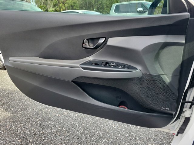 Used 2022 Hyundai Veloster N image 28