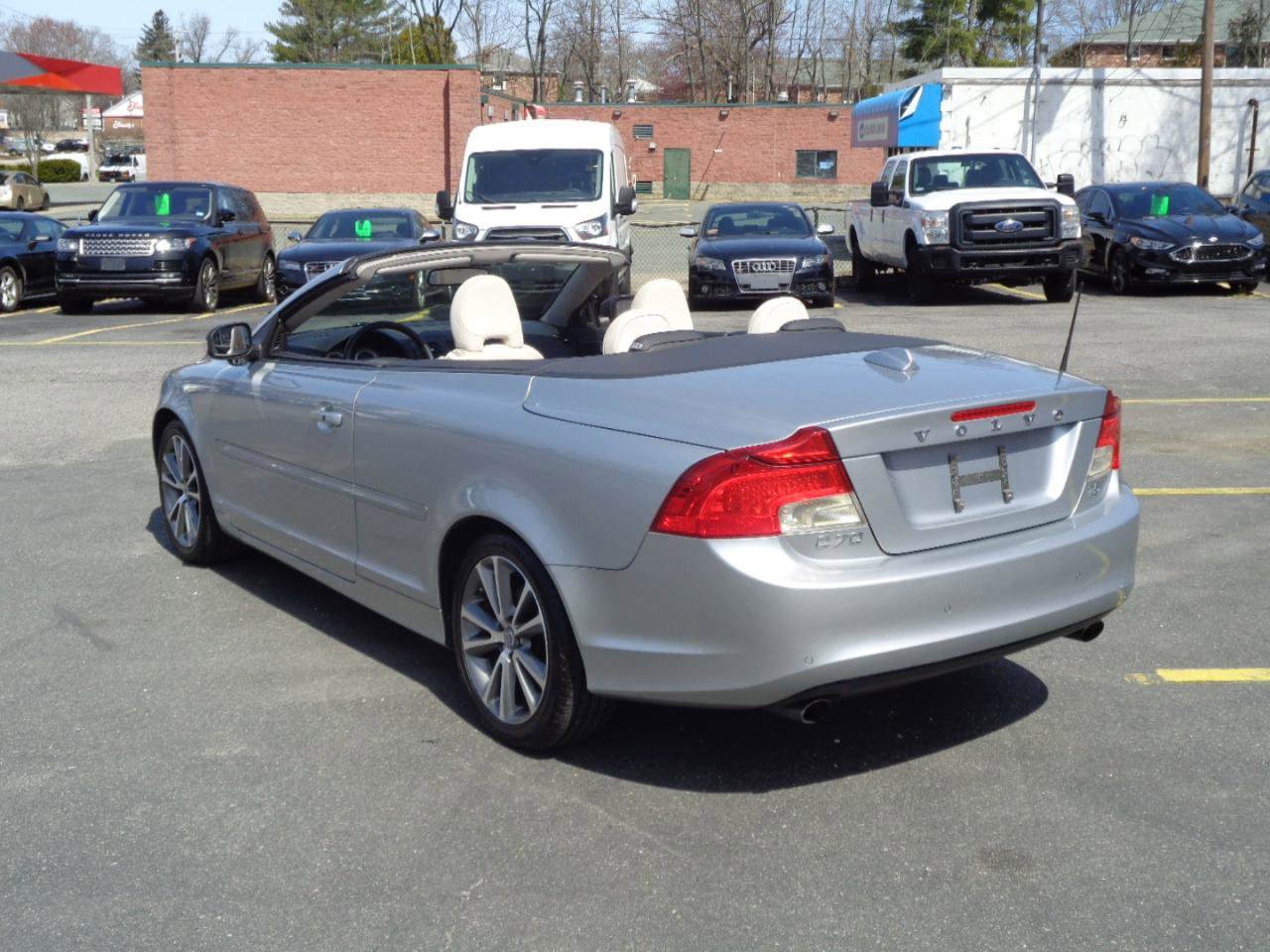 Used 2011 Volvo C70 T5 w/ Convenience Pkg FWD image 3