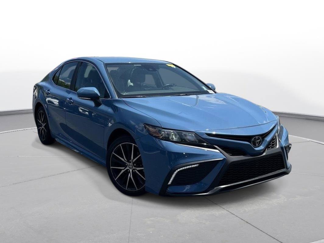 Certified 2024 Toyota Camry SE FWD image 3