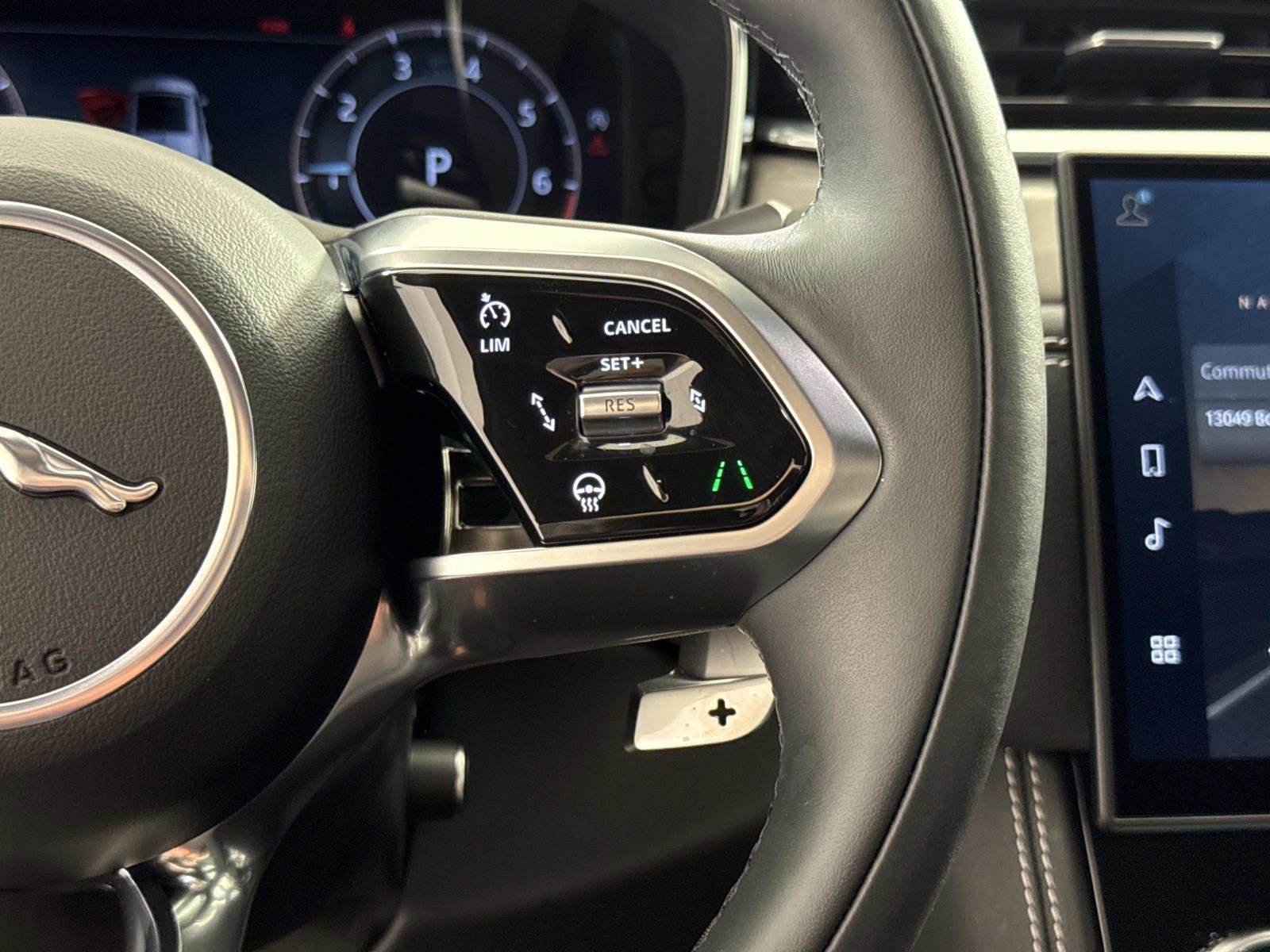 Certified 2026 Jaguar F-PACE R-Dynamic S AWD/4WD image 31