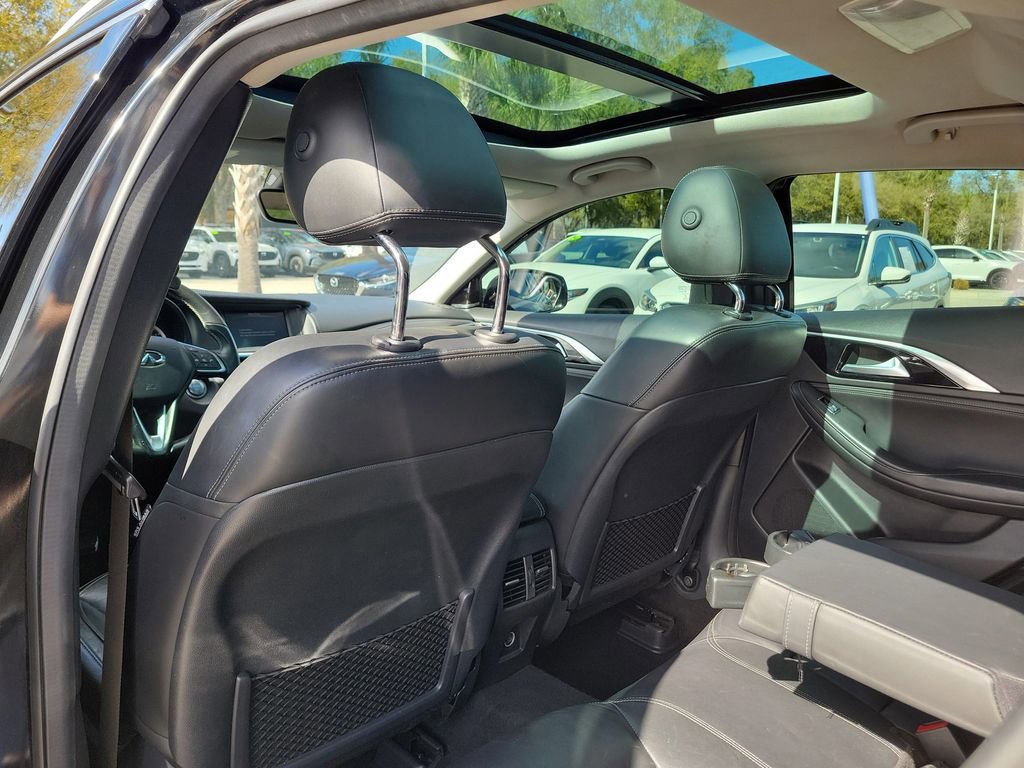 Used 2019 INFINITI QX30 image 11