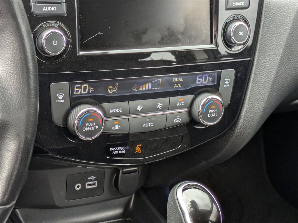 Certified 2022 Nissan Rogue Sport SV image 24