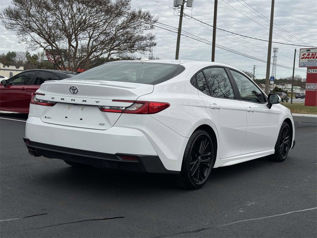 Used 2025 Toyota Camry SE image 21