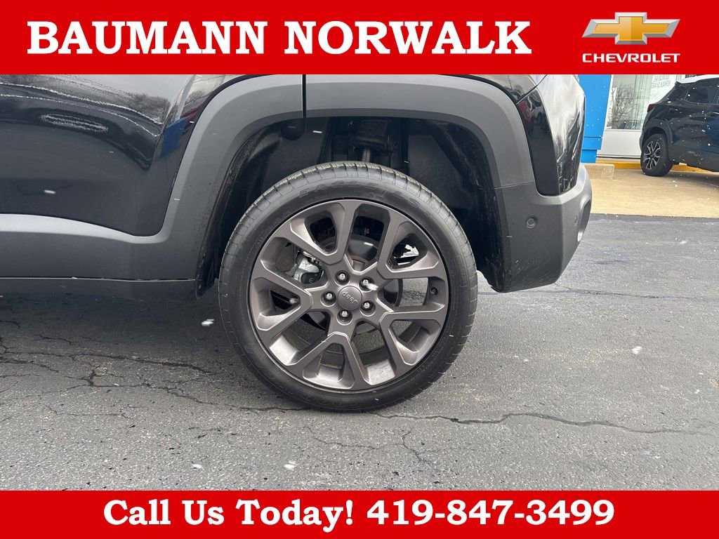 Used 2023 Jeep Renegade Limited w/ Sun/Sound Group image 11