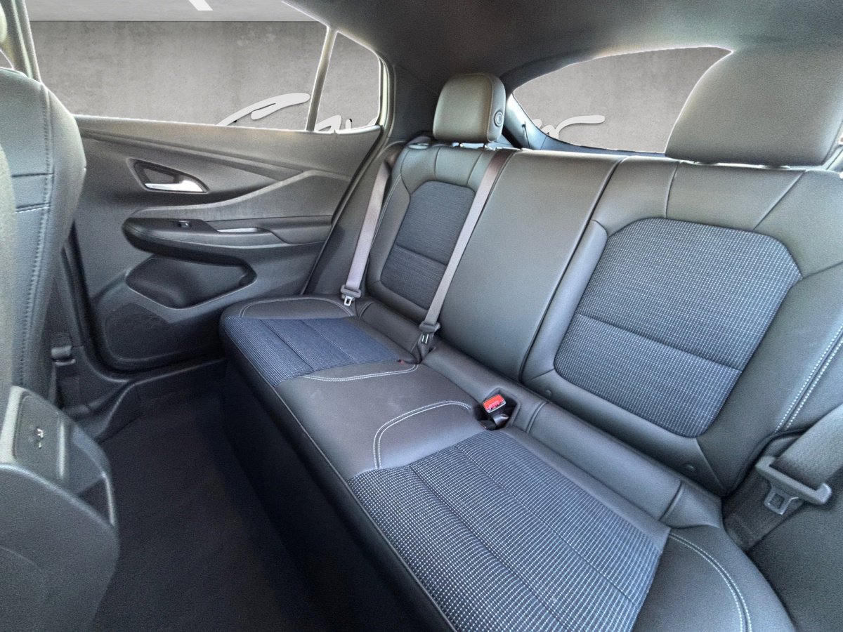 Used 2025 Buick Envista Preferred w/ Convenience I Package image 27