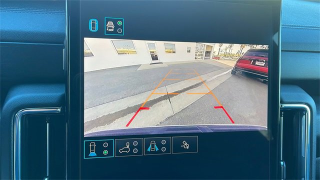 Used 2025 GMC Yukon XL Denali image 19