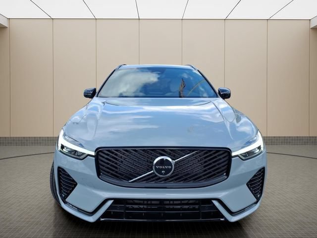 New 2026 Volvo XC60 B5 Plus w/ Protection Package Premier AWD/4WD image 4