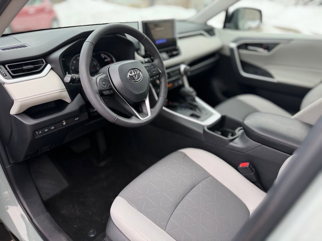 Used 2023 Toyota RAV4 XLE w/ Convenience Package AWD/4WD image 13