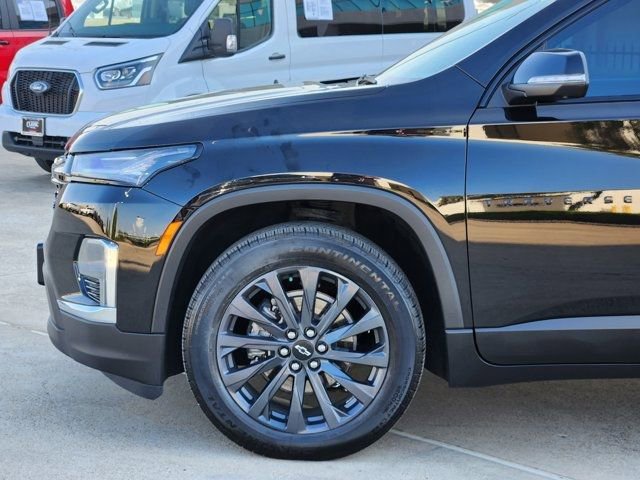 Used 2023 Chevrolet Traverse RS image 16