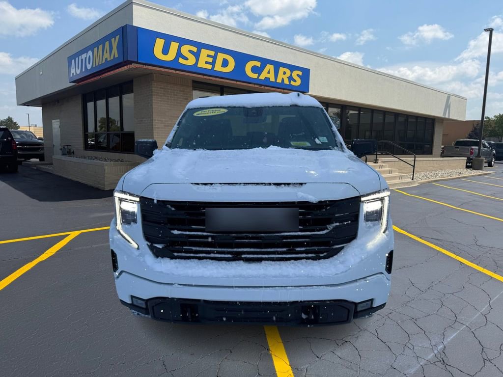 Used 2023 GMC Sierra 1500 Elevation image 3