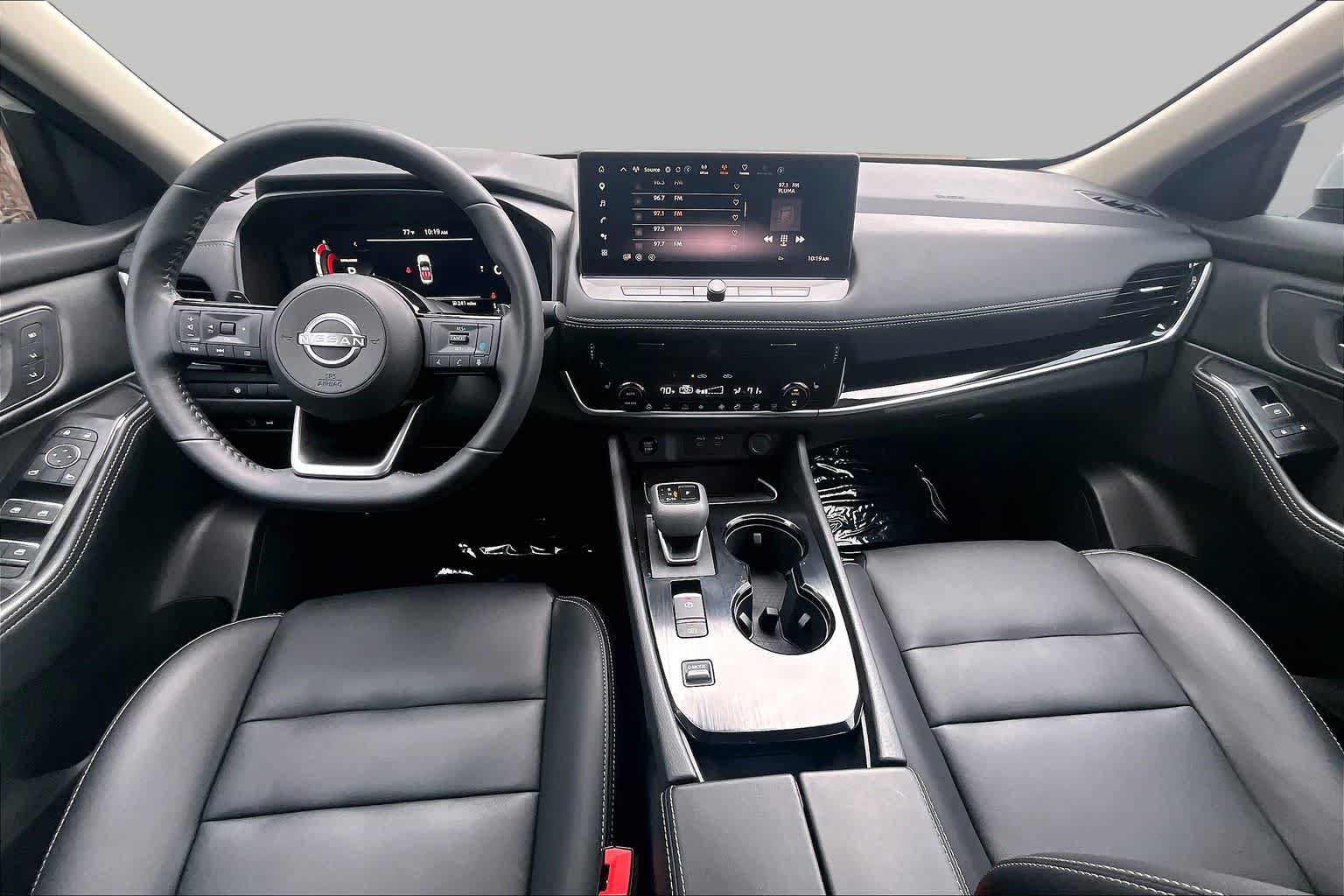 Used 2024 Nissan Rogue SL w/ SL Premium Package FWD image 16