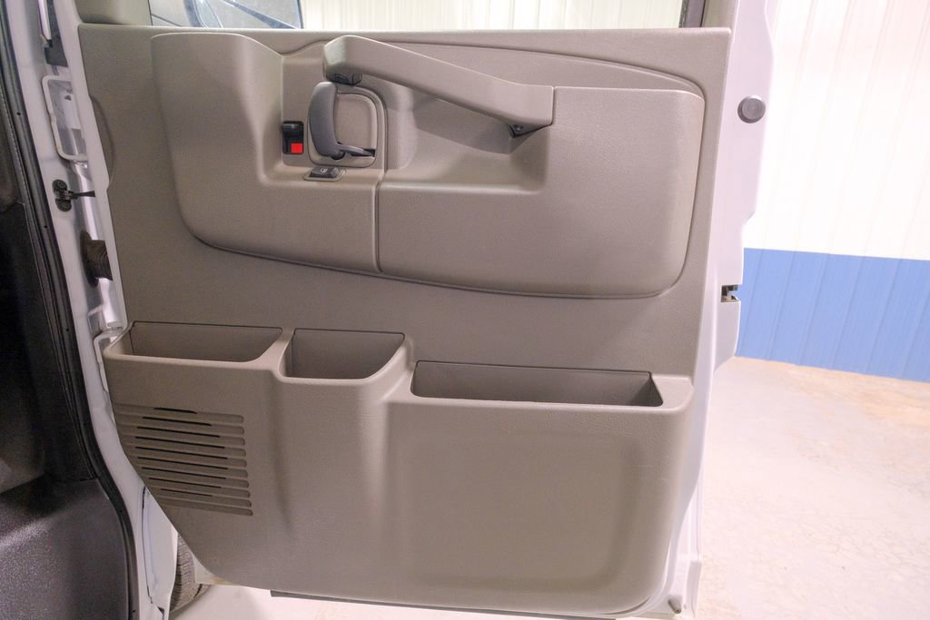 Used 2024 GMC Savana 2500 w/ Driver Convenience Package image 16
