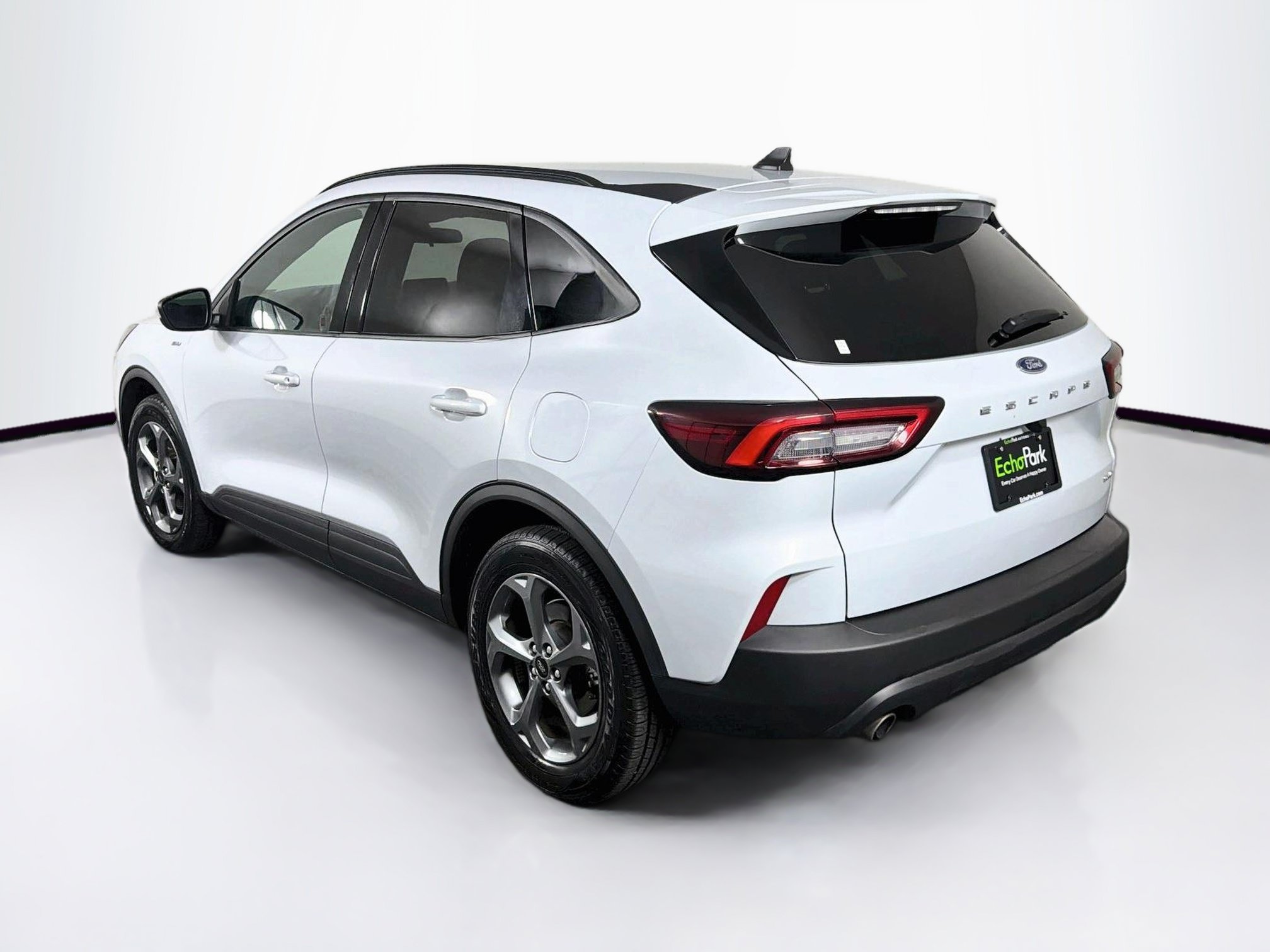 Used 2025 Ford Escape ST-Line Select AWD/4WD image 5