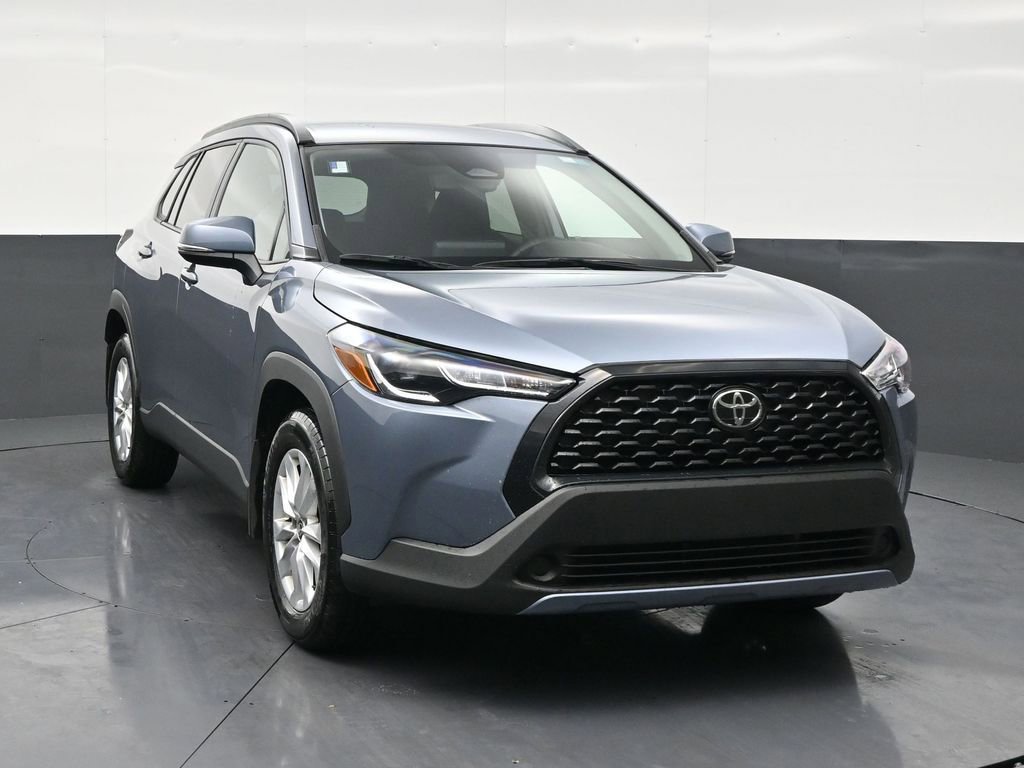 Used 2024 Toyota Corolla Cross LE image 7