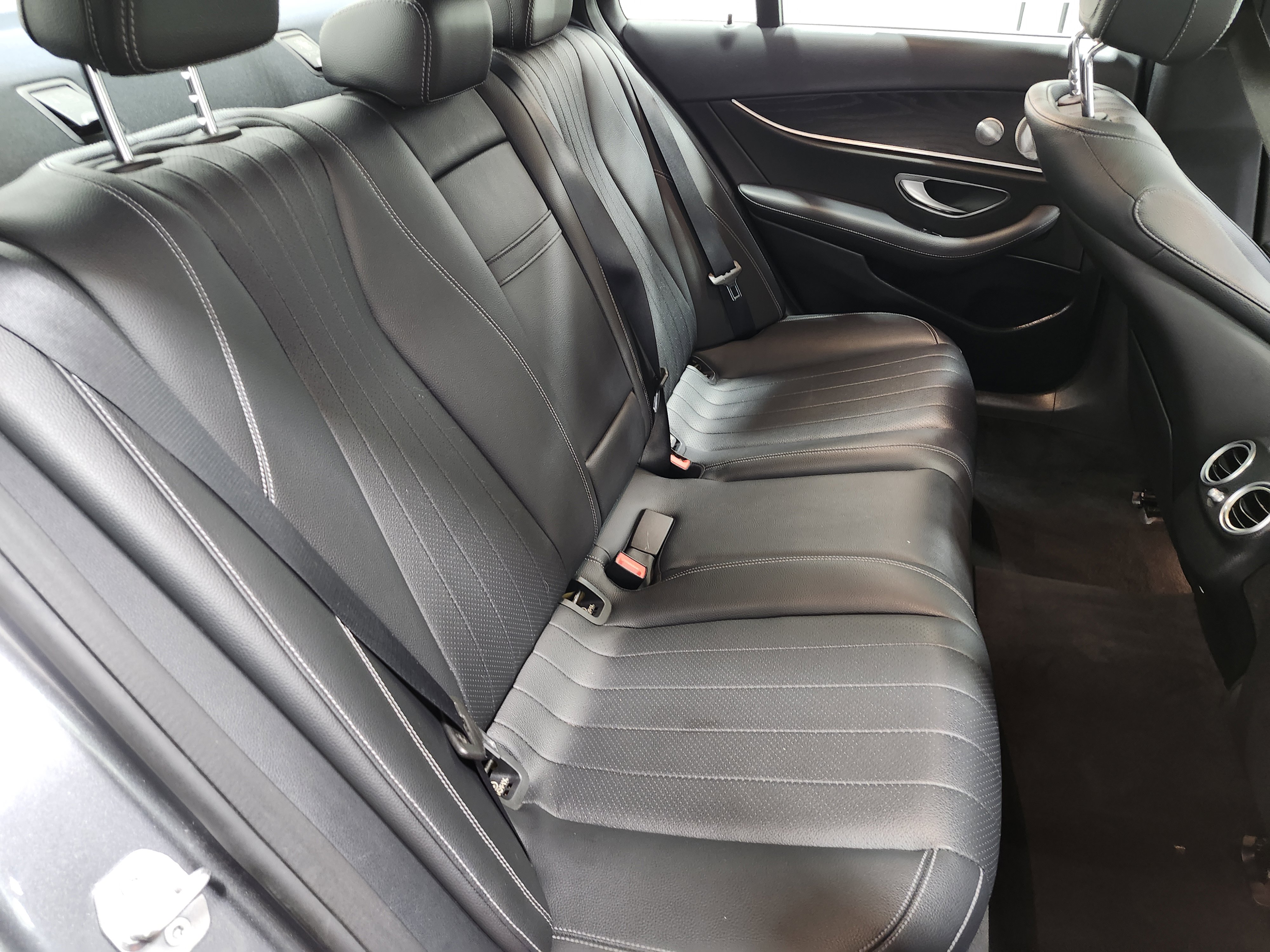 Used 2018 Mercedes-Benz E 400 E 400 w/ Premium 1 Package image 20