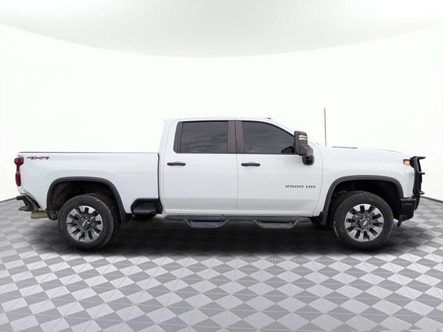 Used 2021 Chevrolet Silverado 2500 Custom w/ Custom Value Package AWD/4WD image 3
