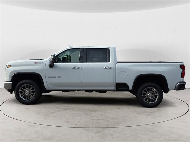 New 2026 Chevrolet Silverado 3500 LTZ image 2