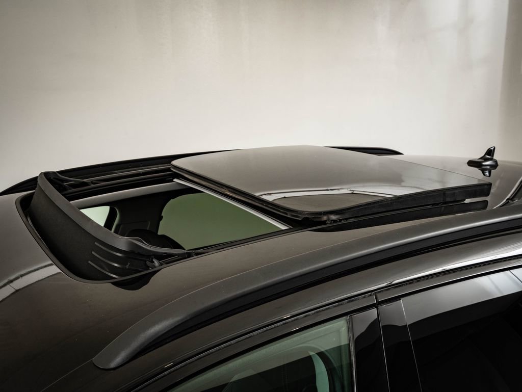 Used 2021 Audi e-tron Premium w/ Convenience Plus Package AWD/4WD image 14