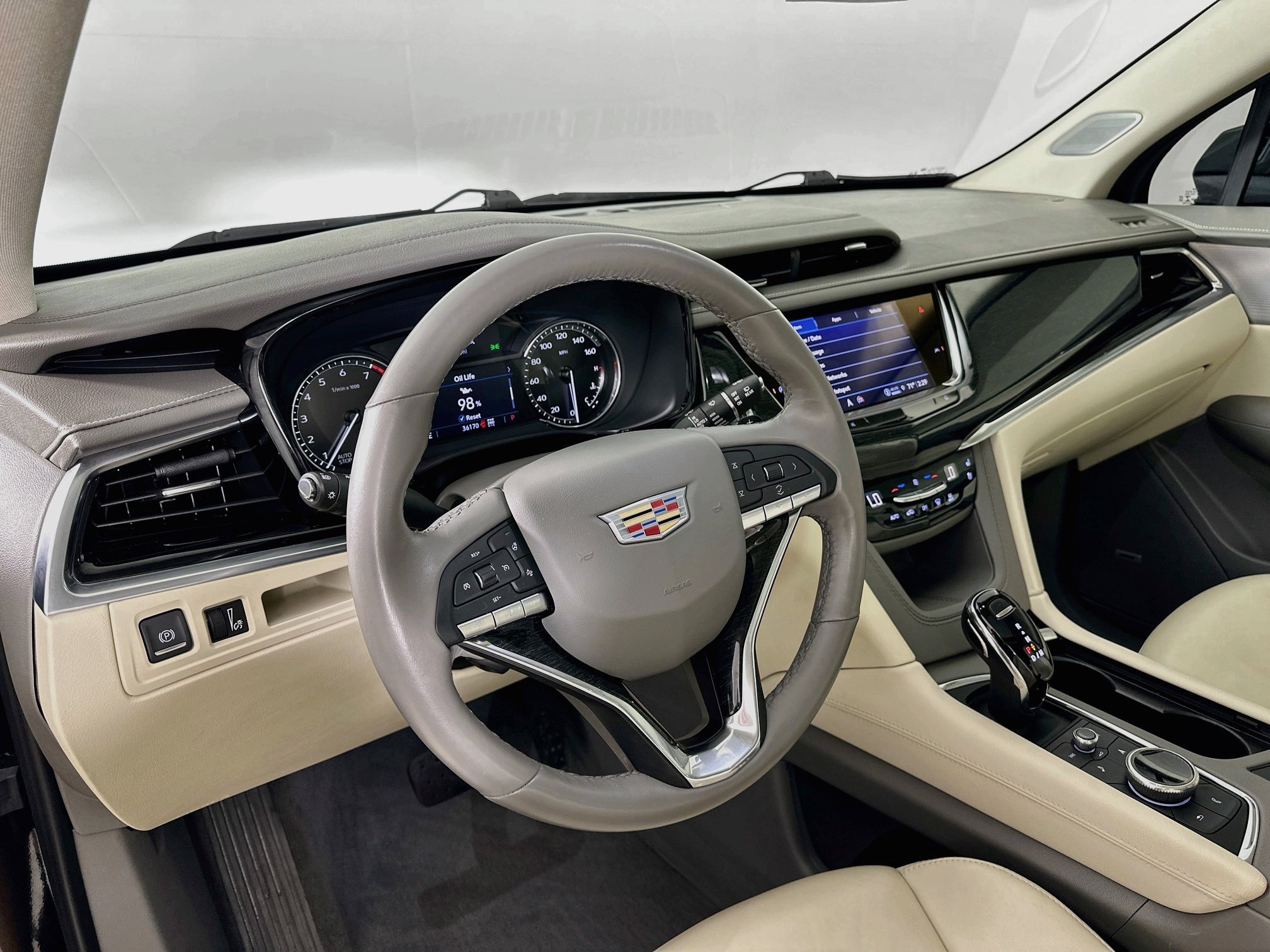 Used 2023 Cadillac XT6 Premium Luxury AWD/4WD image 10