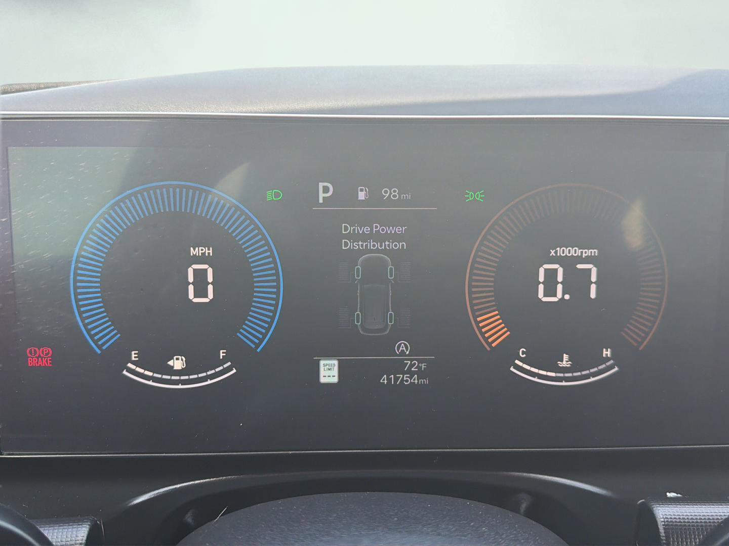 Used 2025 Hyundai Tucson SE image 12