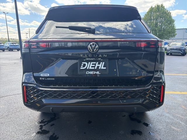 New 2026 Volkswagen Tiguan SEL R-Line AWD/4WD image 5