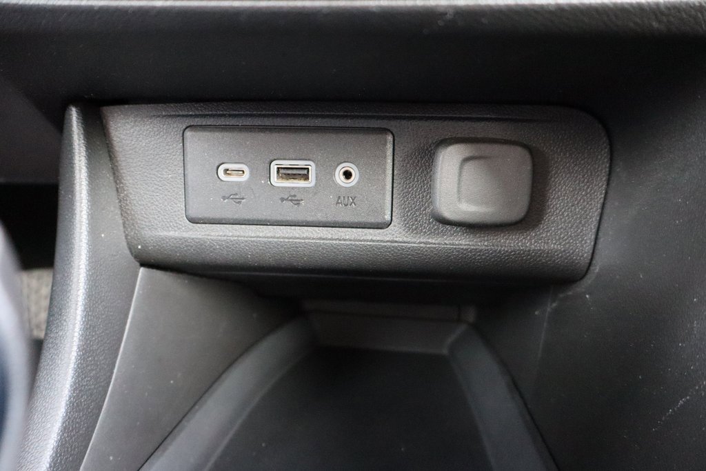 Used 2021 Buick Encore GX Select image 15