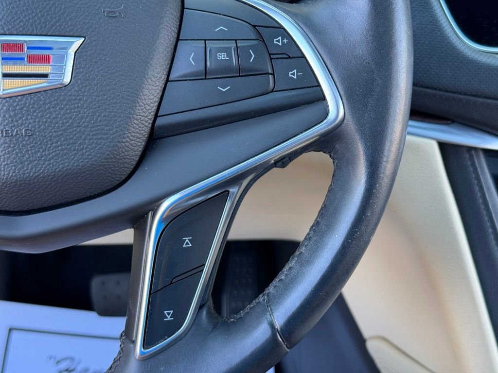 Used 2017 Cadillac XT5 Premium Luxury FWD image 24