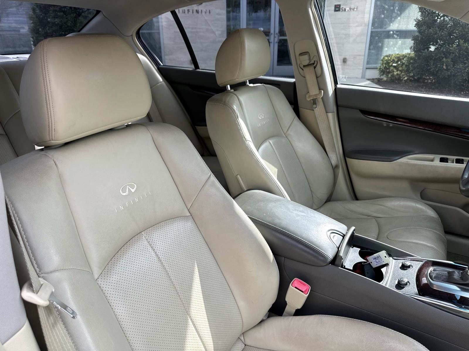 Used 2012 INFINITI G37 Journey w/ Premium Pkg image 14