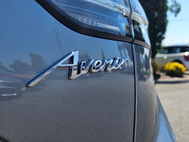 Used 2023 Buick Envision Avenir AWD/4WD image 17