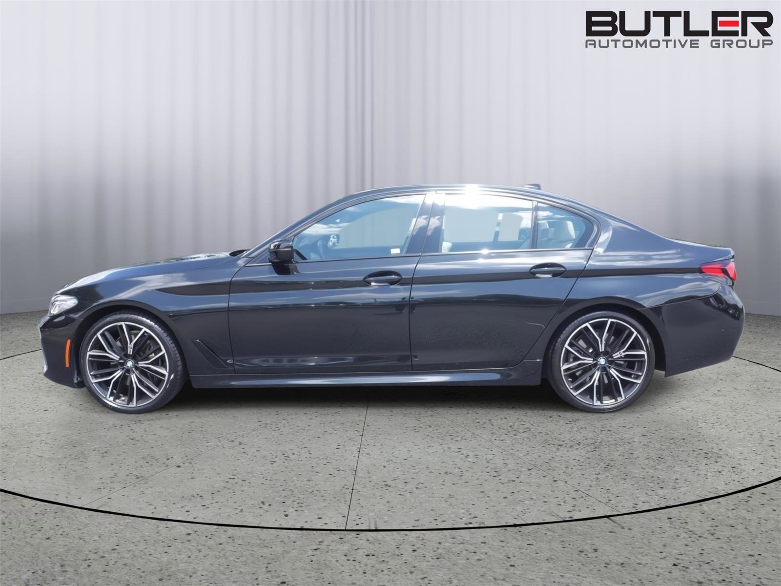 Used 2023 BMW 540i w/ M Sport Package RWD image 4