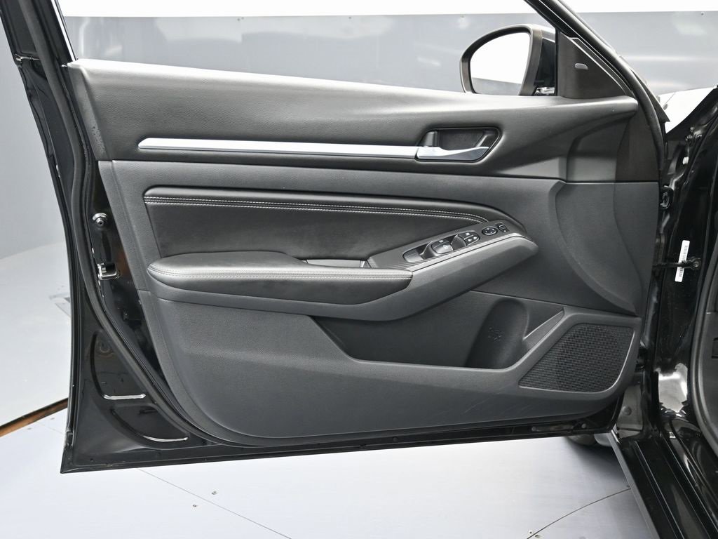 Used 2019 Nissan Altima 2.5 SV image 37