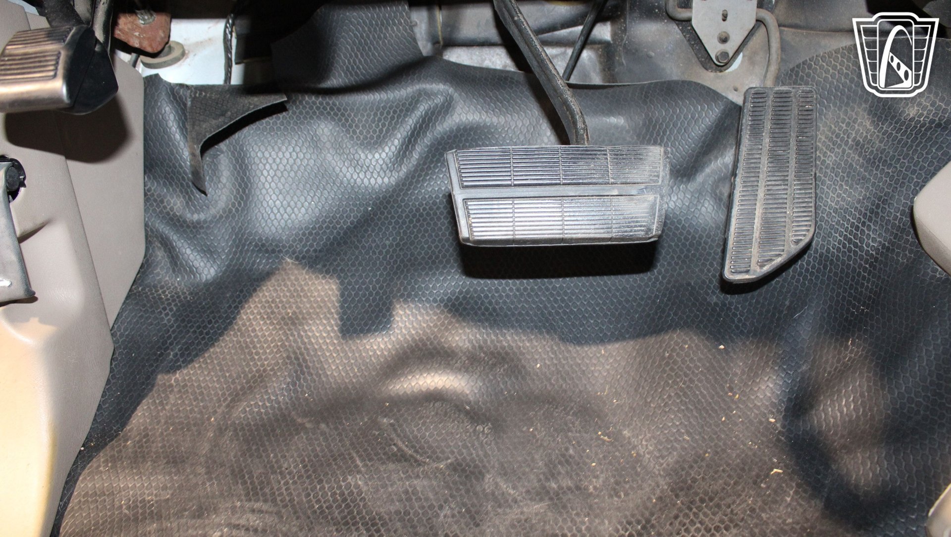 Used 1999 Chevrolet Tahoe 4WD 2-Door image 34